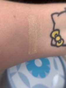 QUEEN FROSTINE™ pixie puff highlighter Colourpop x Candy Land Collection
